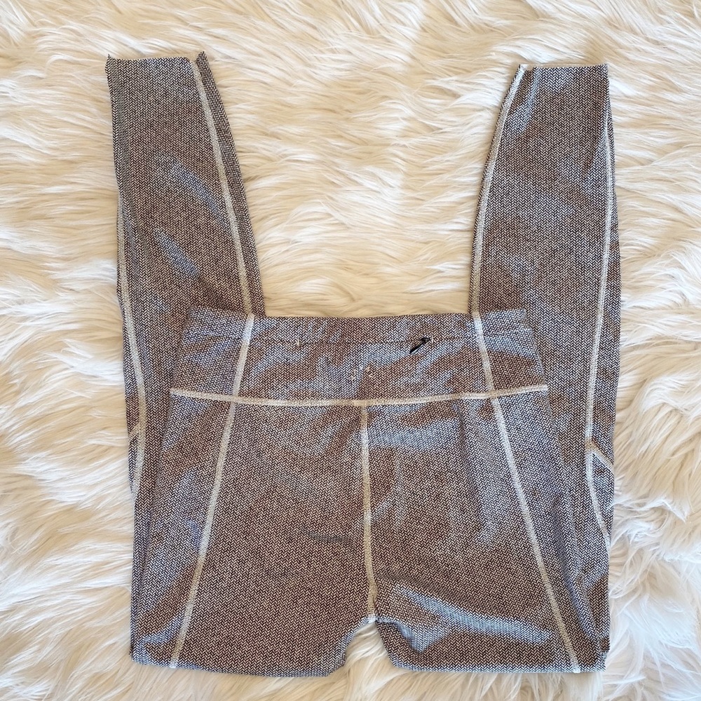 Varley Bates Herringbone Design Leggings - Picture 5 of 8